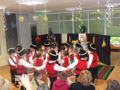 гр."Дъга"- Бъдни вечер - 22.12.2023г. - ДГ с яг. Осми март - Съединение