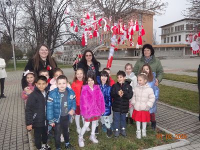 Дървото на площада - 01.03.2024г. - ДГ с яг. Осми март - Съединение