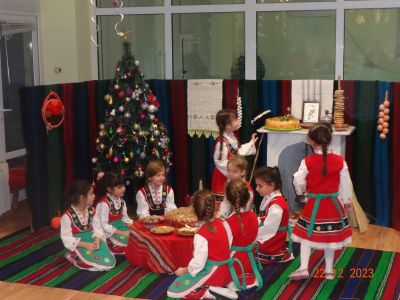 гр."Дъга"- Бъдни вечер - 22.12.2023г. - ДГ с яг. Осми март - Съединение